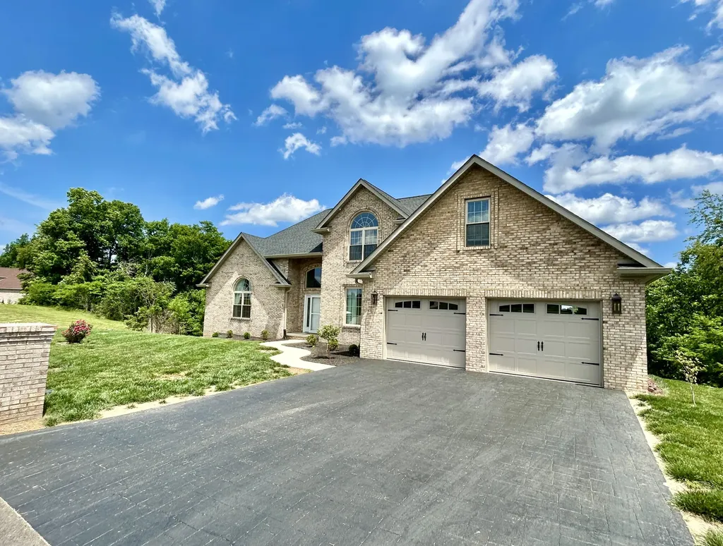 602 Knoll Lane Nancy KY 42544