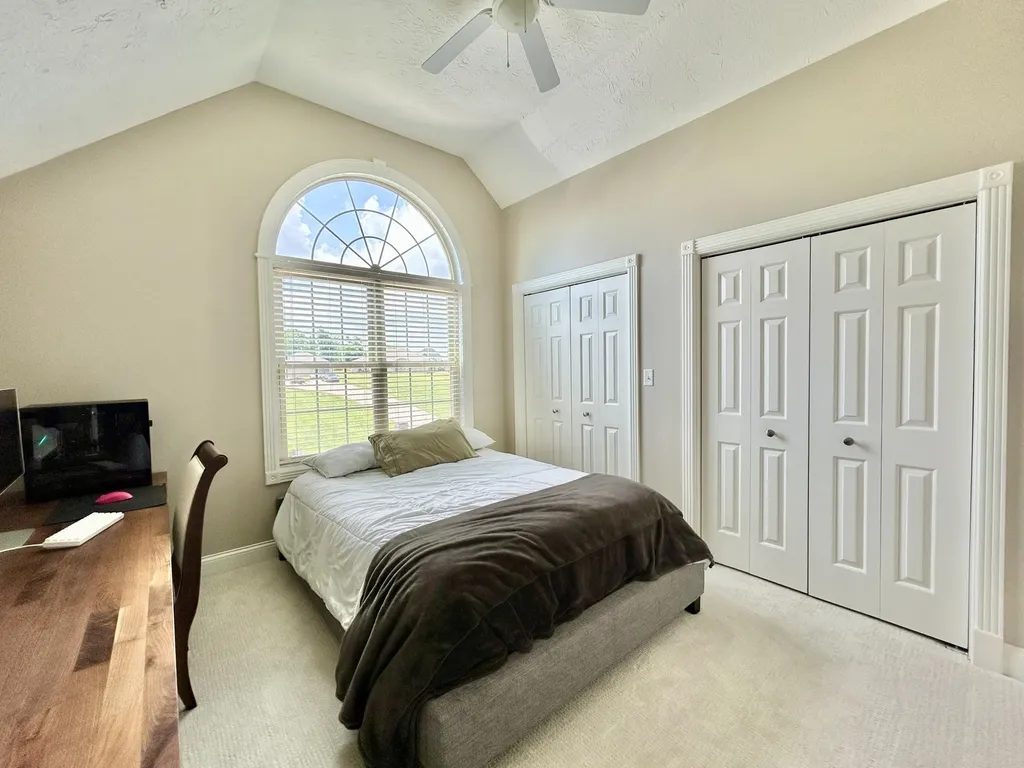 602 Knoll Lane Nancy KY 42544