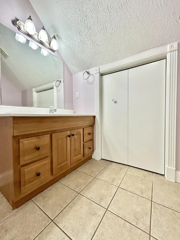 602 Knoll Lane Nancy KY 42544