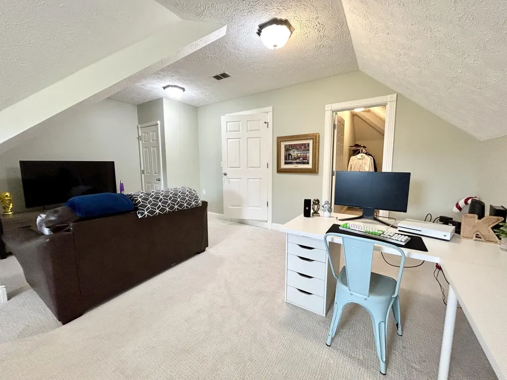 602 Knoll Lane Nancy KY 42544