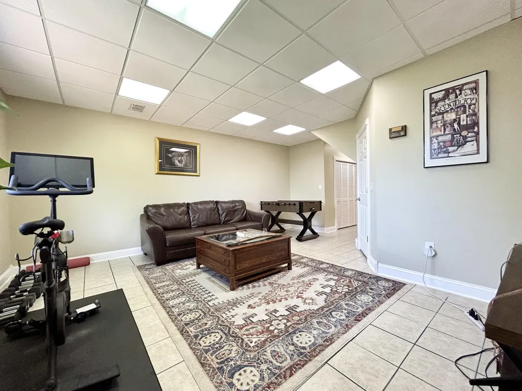 602 Knoll Lane Nancy KY 42544