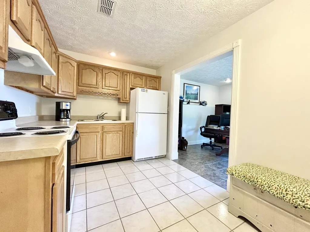 602 Knoll Lane Nancy KY 42544