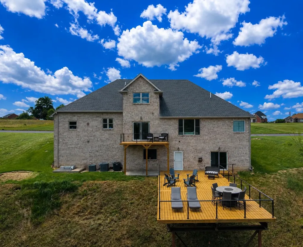 602 Knoll Lane Nancy KY 42544