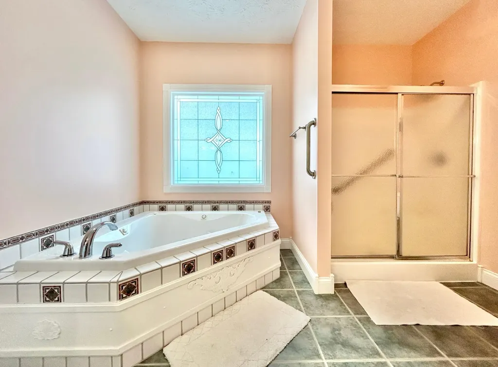 602 Knoll Lane Nancy KY 42544