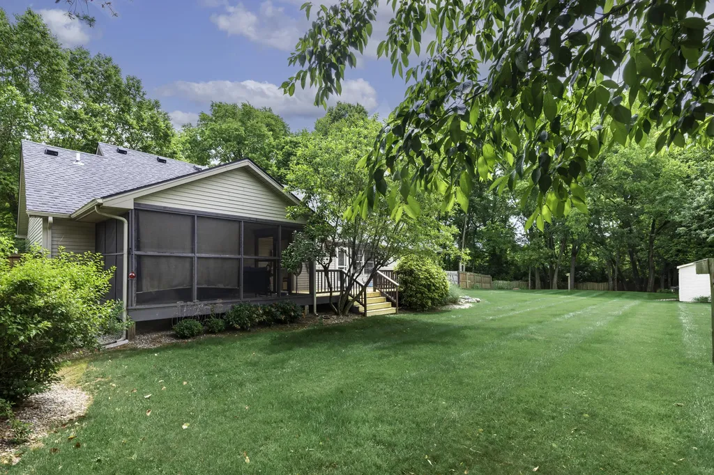453 Gleneagles Way Versailles KY 40383
