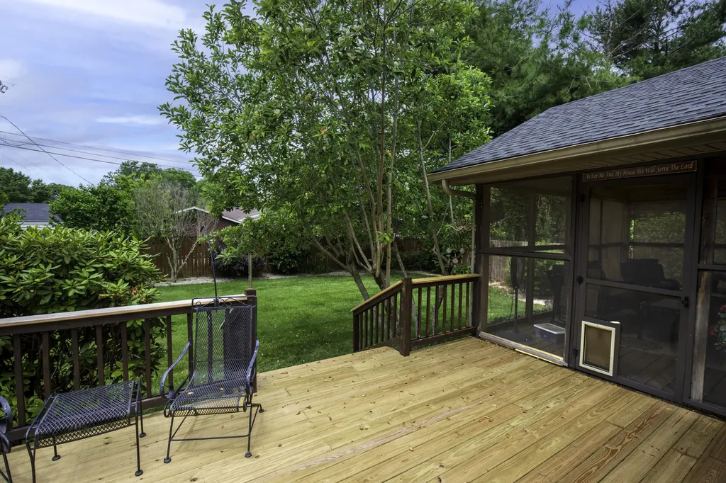 453 Gleneagles Way Versailles KY 40383