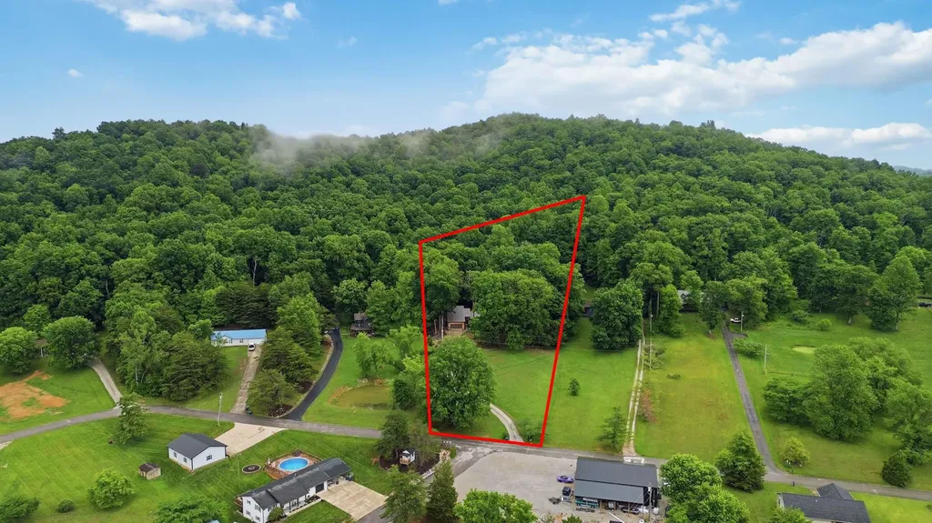 230 Whispering Oaks Drive Somerset KY 42503