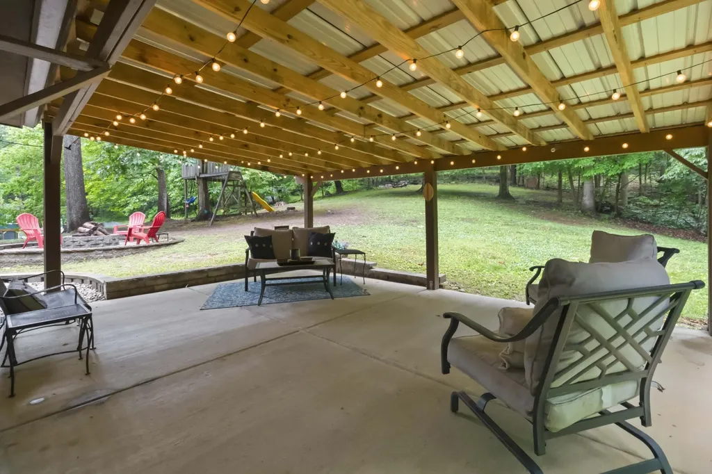230 Whispering Oaks Drive Somerset KY 42503