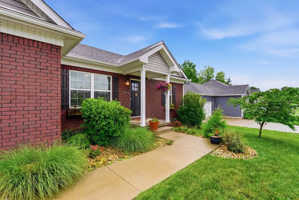 1046 Rainbow Way Lawrenceburg KY 40342