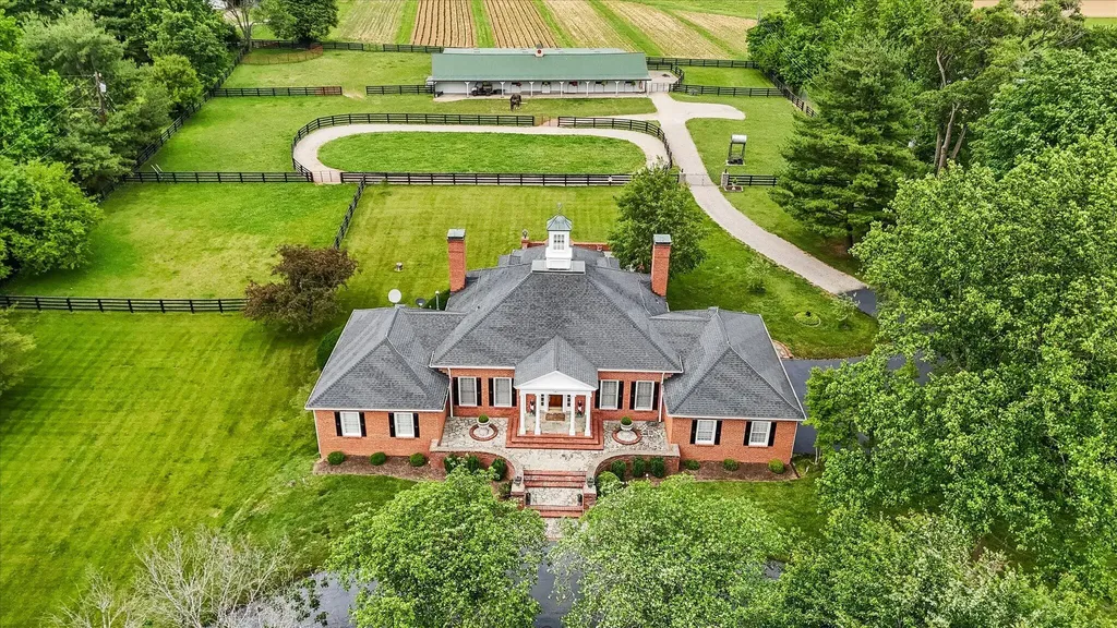 181 Wedgewood Drive Shelbyville KY 40065