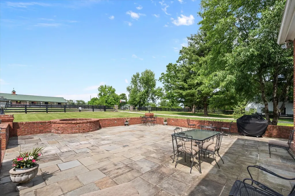 181 Wedgewood Drive Shelbyville KY 40065