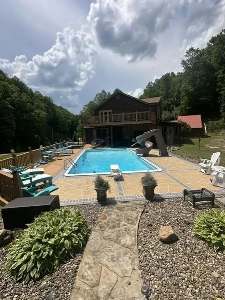 357 Fred’s Fork Prestonsburg KY 41653