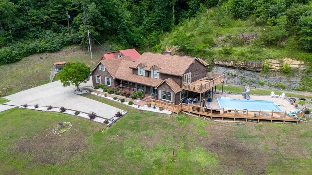 357 Fred's Fork Prestonsburg KY 41653