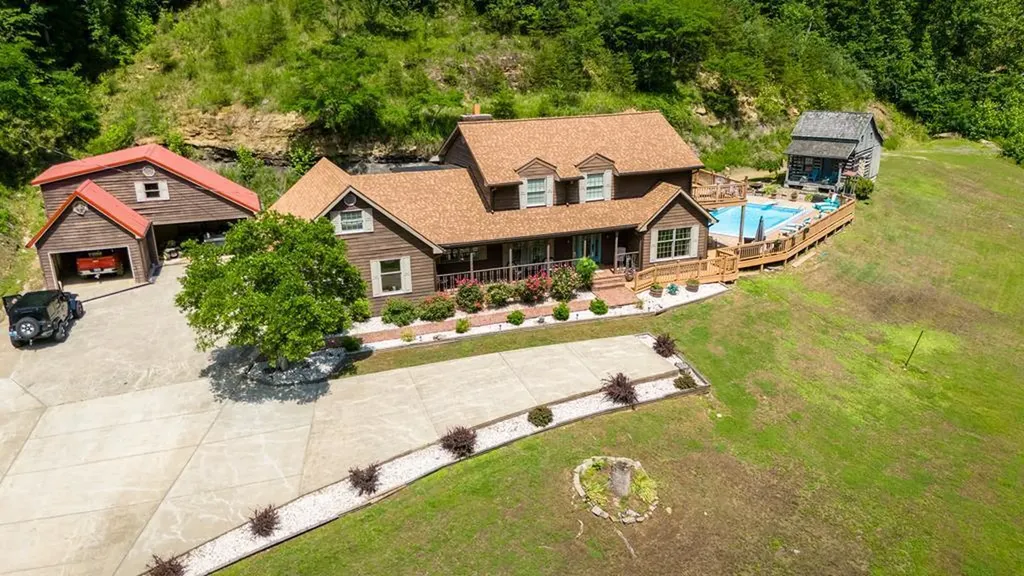 357 Fred's Fork Prestonsburg KY 41653