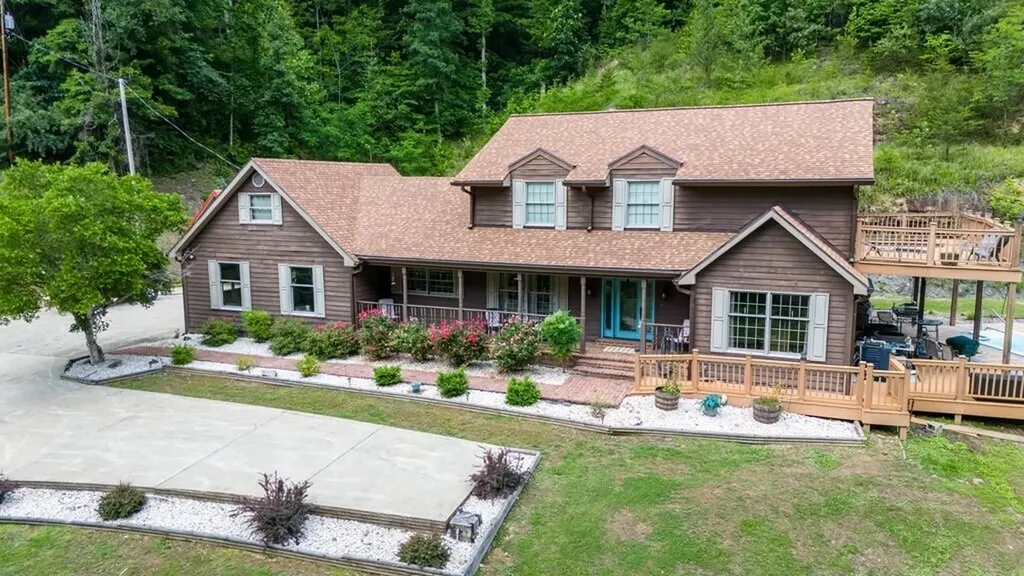 357 Fred's Fork Prestonsburg KY 41653