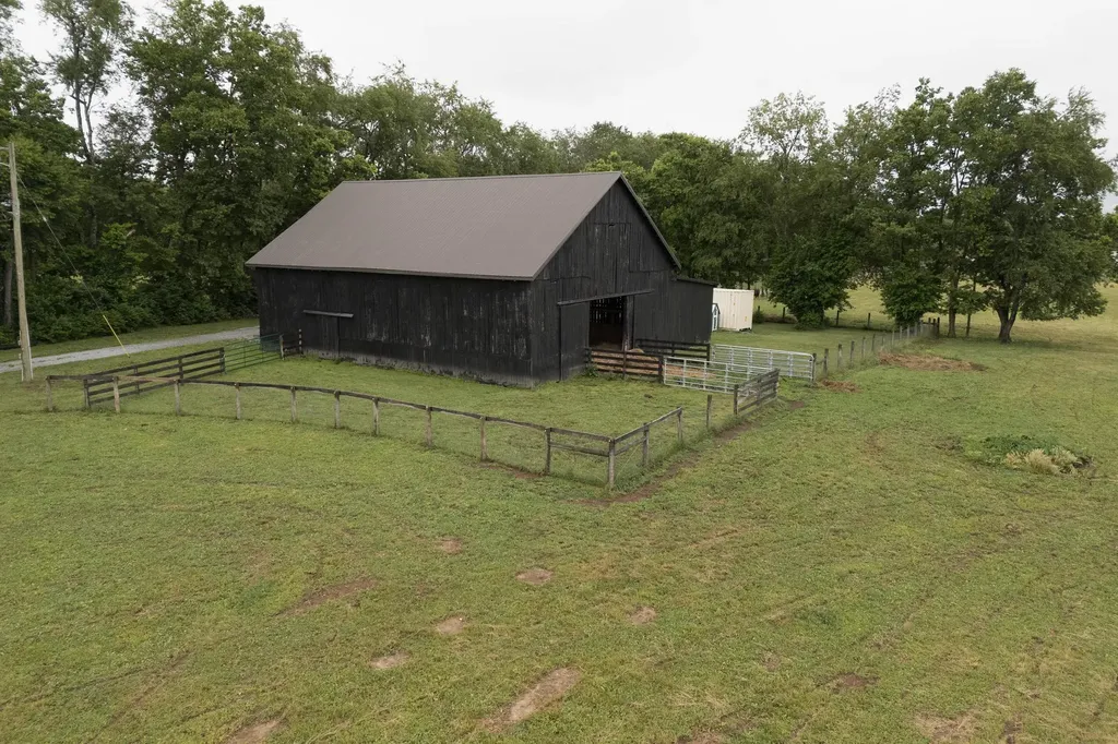 4578 Combs Ferry Road Winchester KY 40391