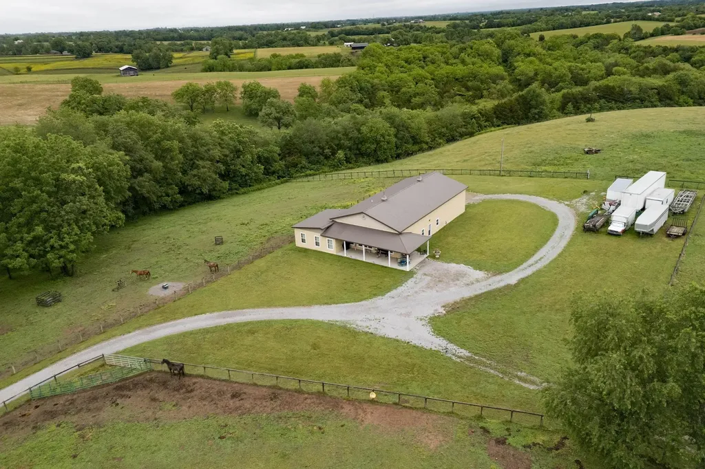 4578 Combs Ferry Road Winchester KY 40391