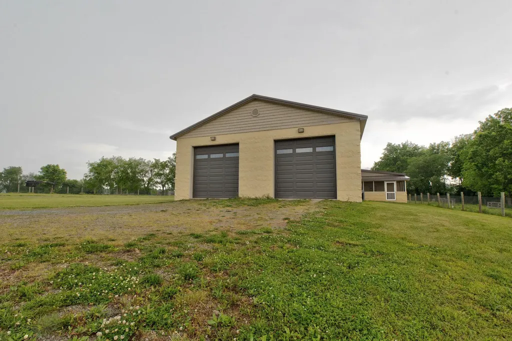 4578 Combs Ferry Road Winchester KY 40391