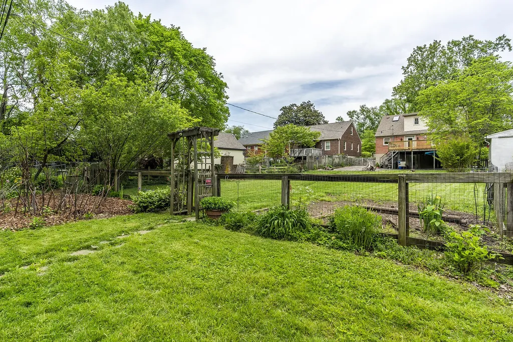 484 Bob-o-link Drive Lexington KY 40503
