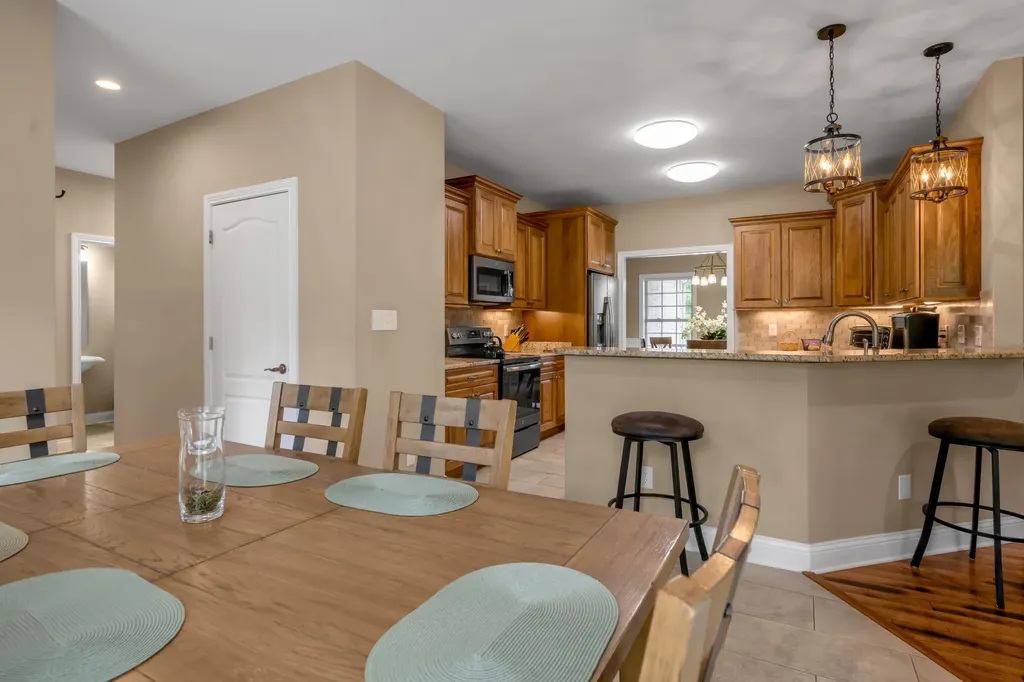 1208 White Oak Road Stamping Ground KY 40379