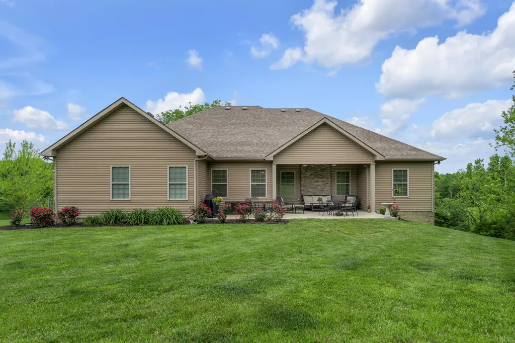 1208 White Oak Road Stamping Ground KY 40379