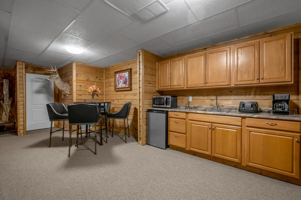 1208 White Oak Road Stamping Ground KY 40379