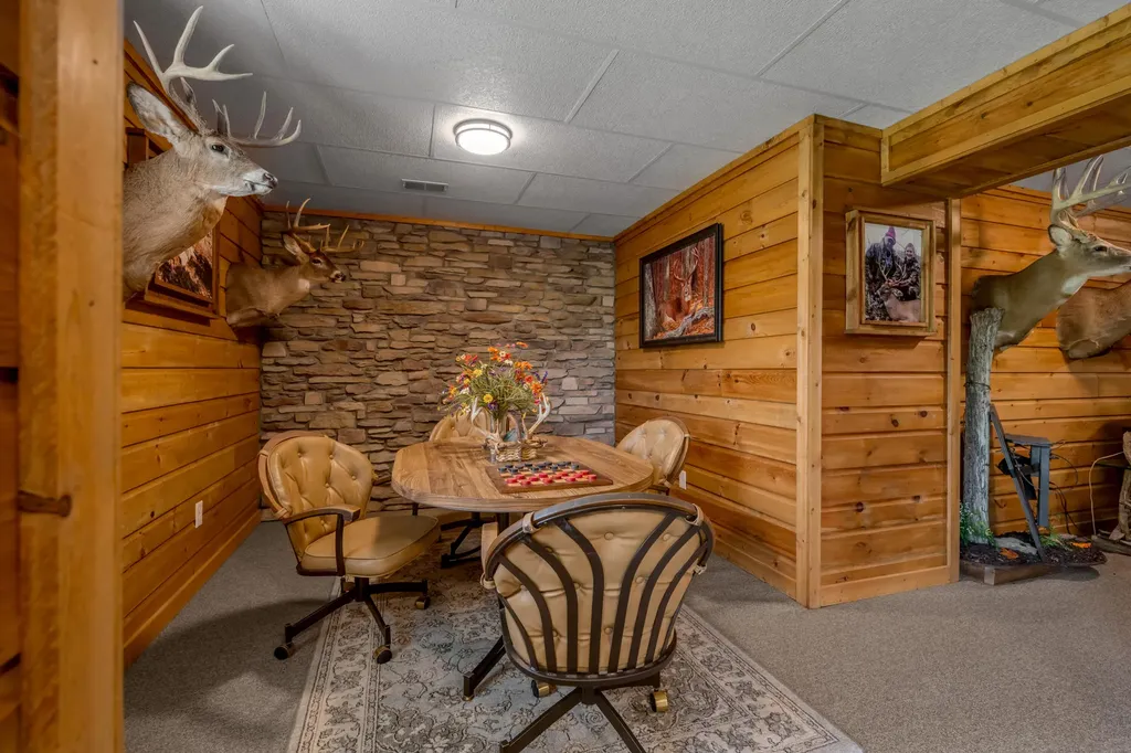 1208 White Oak Road Stamping Ground KY 40379