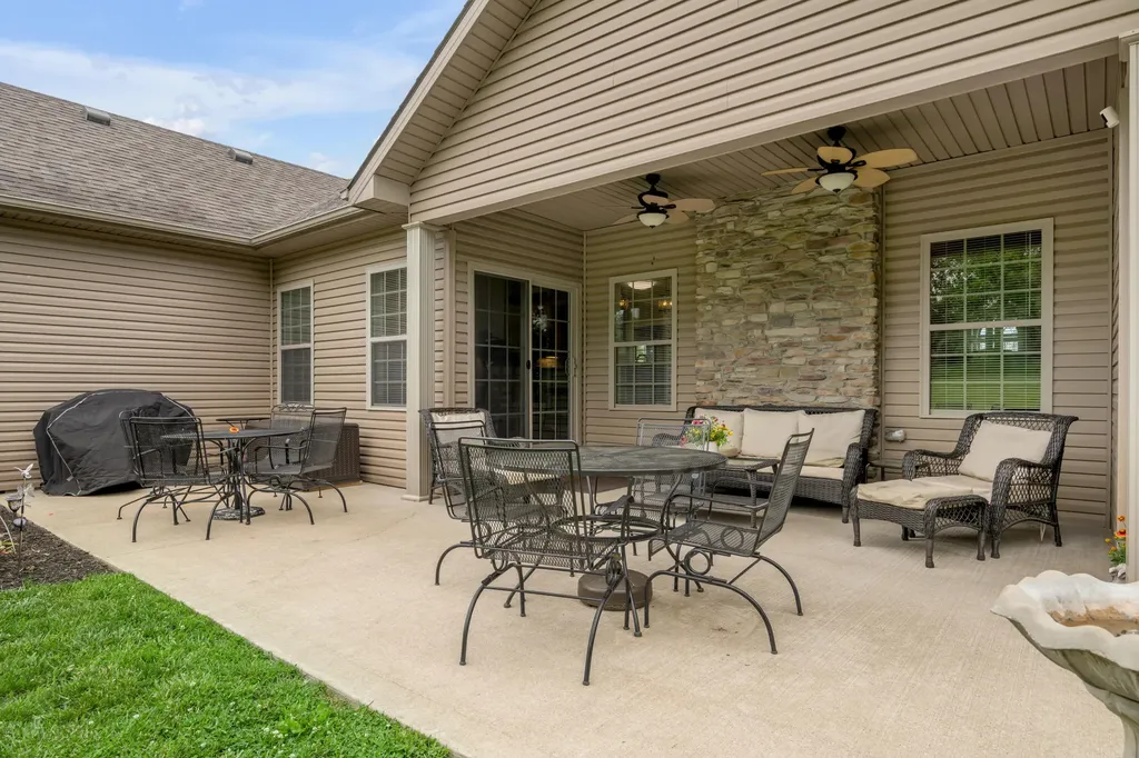 1208 White Oak Road Stamping Ground KY 40379