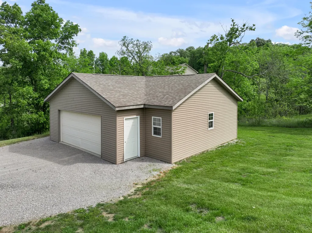 1208 White Oak Road Stamping Ground KY 40379