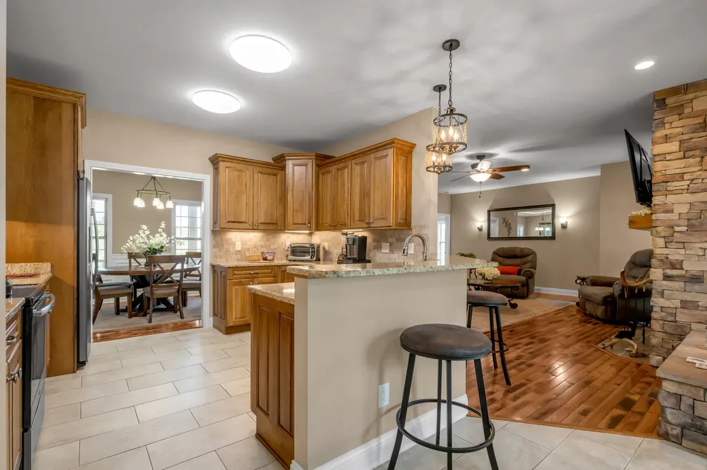 1208 White Oak Road Stamping Ground KY 40379