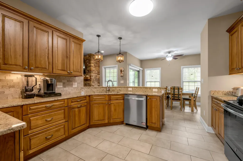 1208 White Oak Road Stamping Ground KY 40379