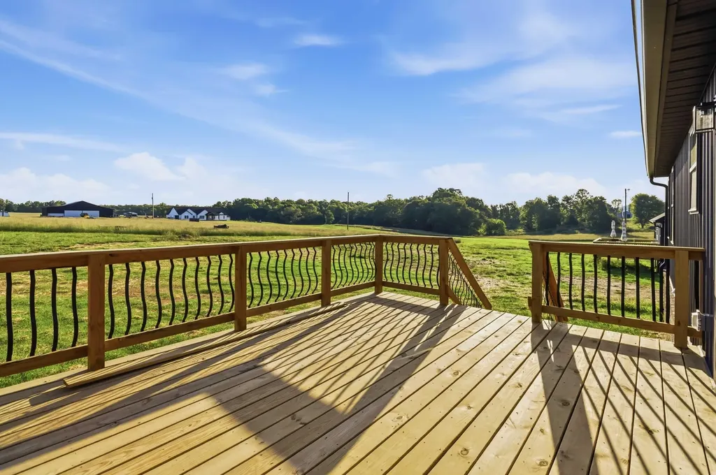 28 Elrod Denny Road Somerset KY 42503