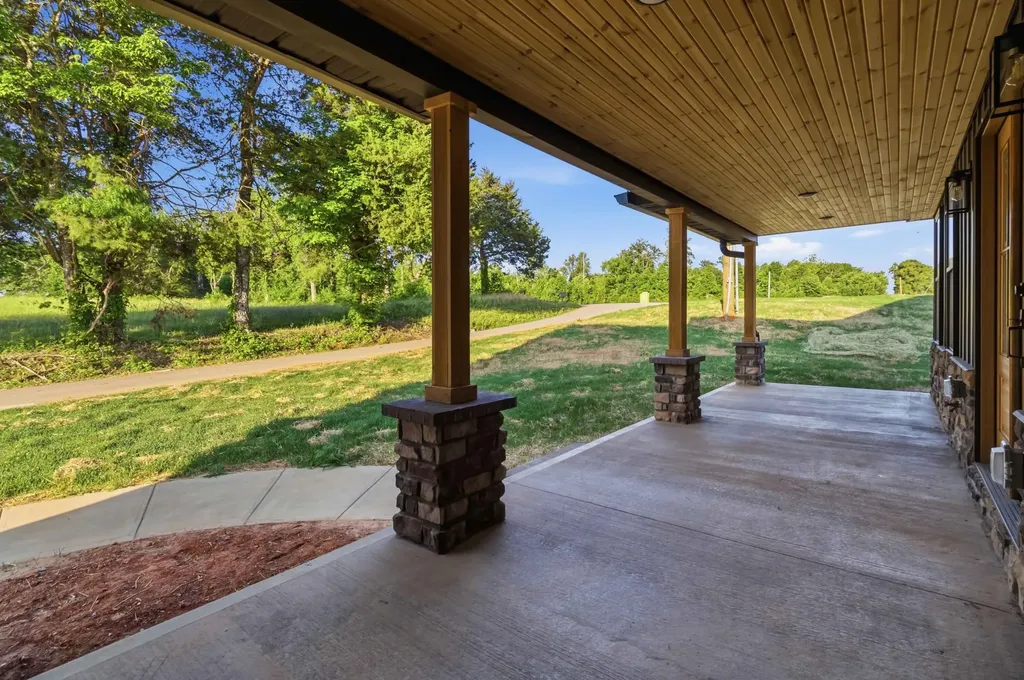 28 Elrod Denny Road Somerset KY 42503