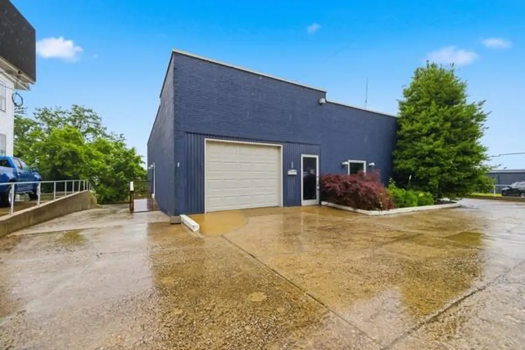 325 W Main Street Lebanon KY 40033