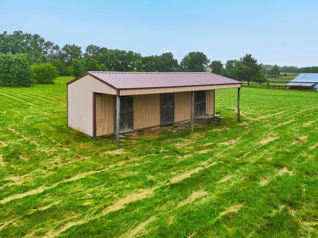 129 Lake Country Road Nicholasville KY 40356