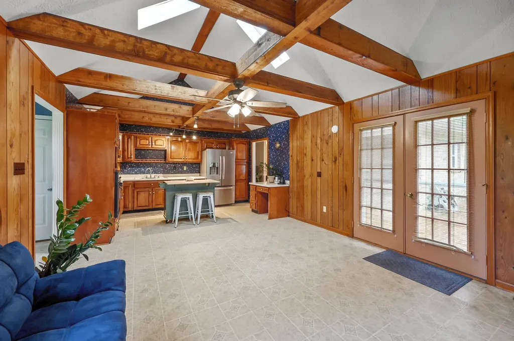 129 Lake Country Road Nicholasville KY 40356