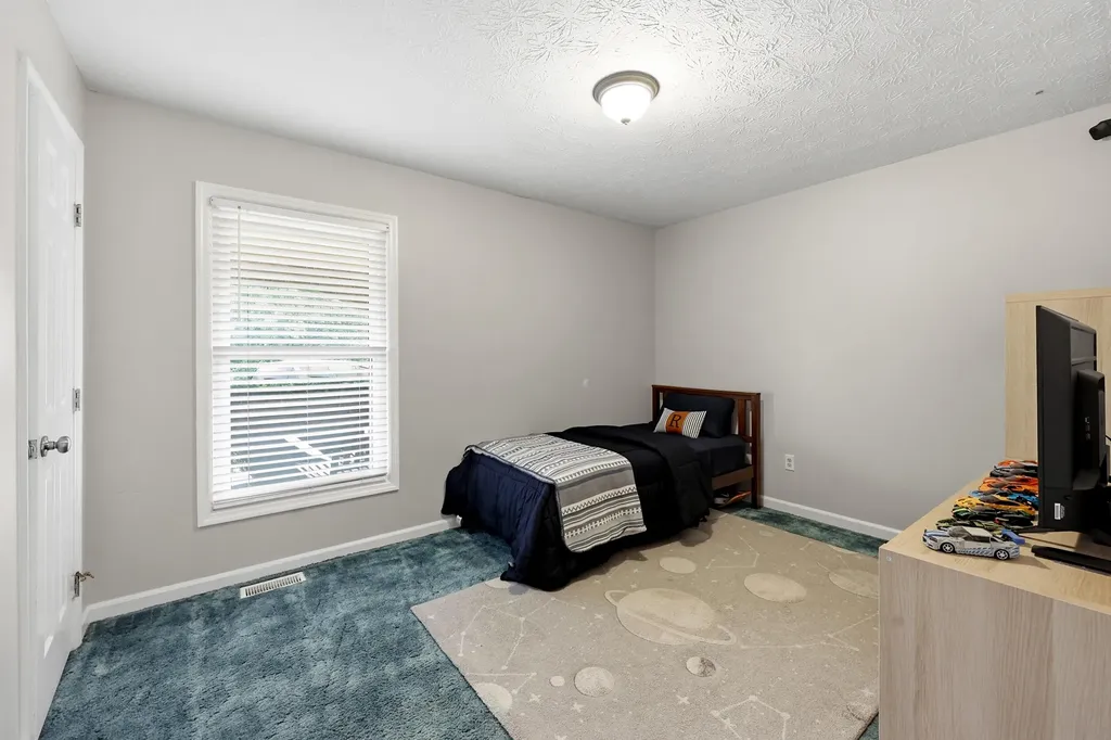 129 Lake Country Road Nicholasville KY 40356