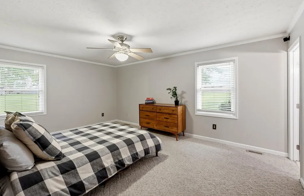 129 Lake Country Road Nicholasville KY 40356