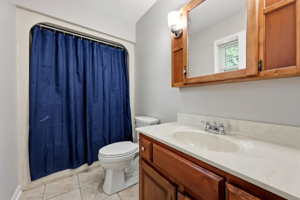129 Lake Country Road Nicholasville KY 40356