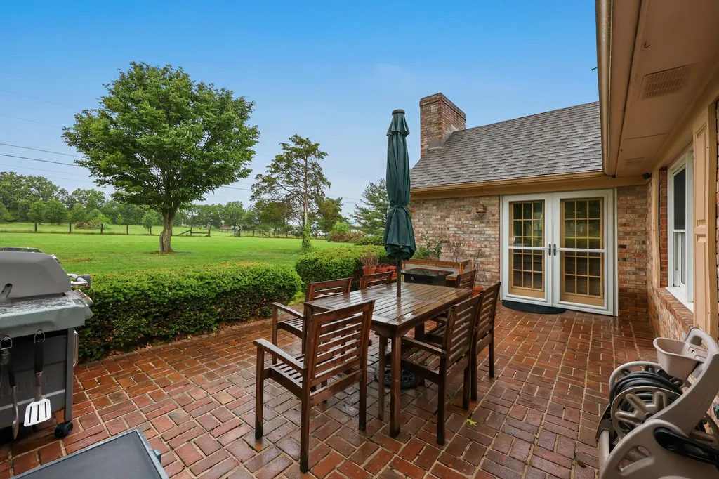 129 Lake Country Road Nicholasville KY 40356