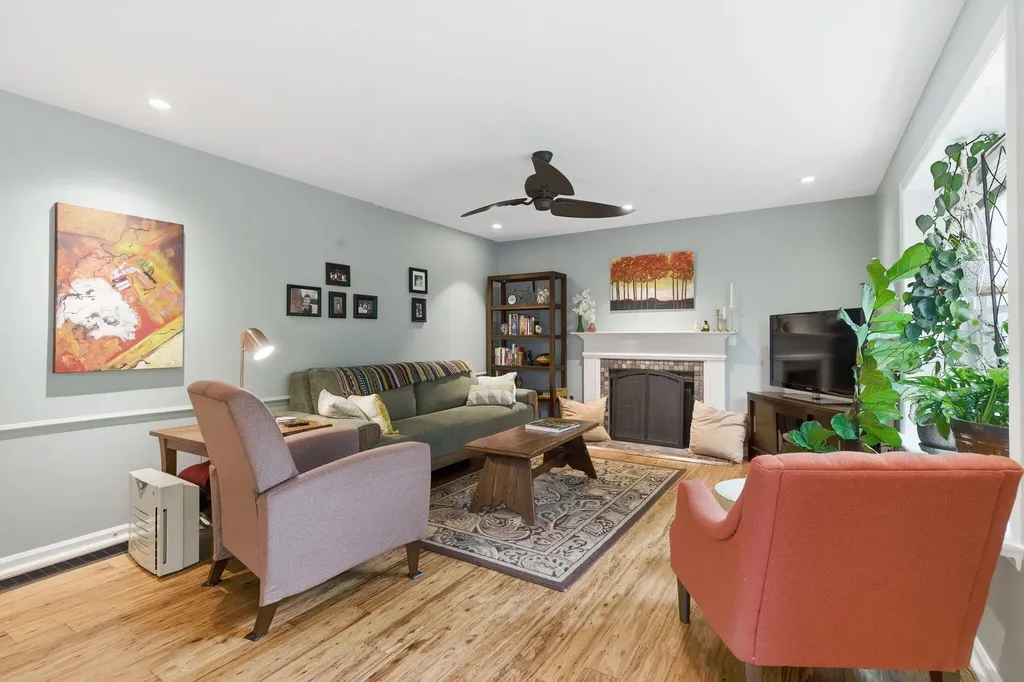 4320 Southmoor Park Lexington KY 40514