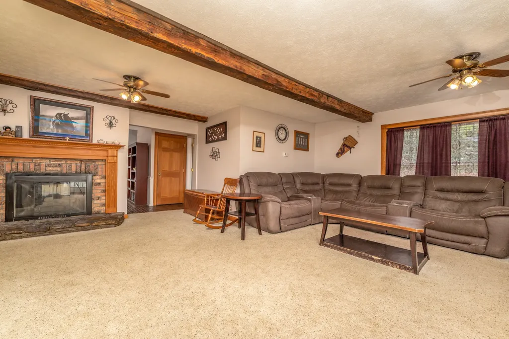 3414 Liberty Road West Liberty KY 41472