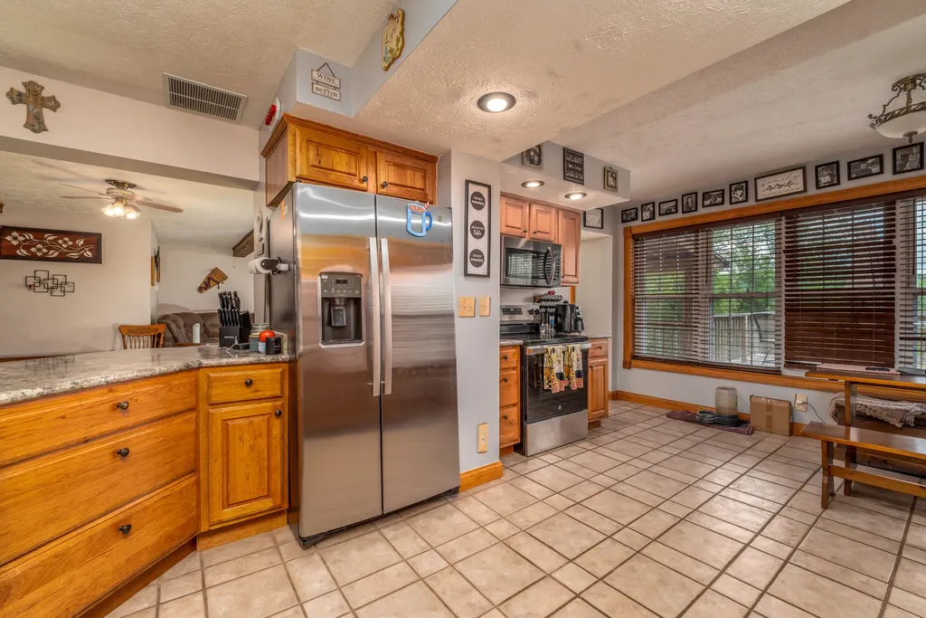 3414 Liberty Road West Liberty KY 41472