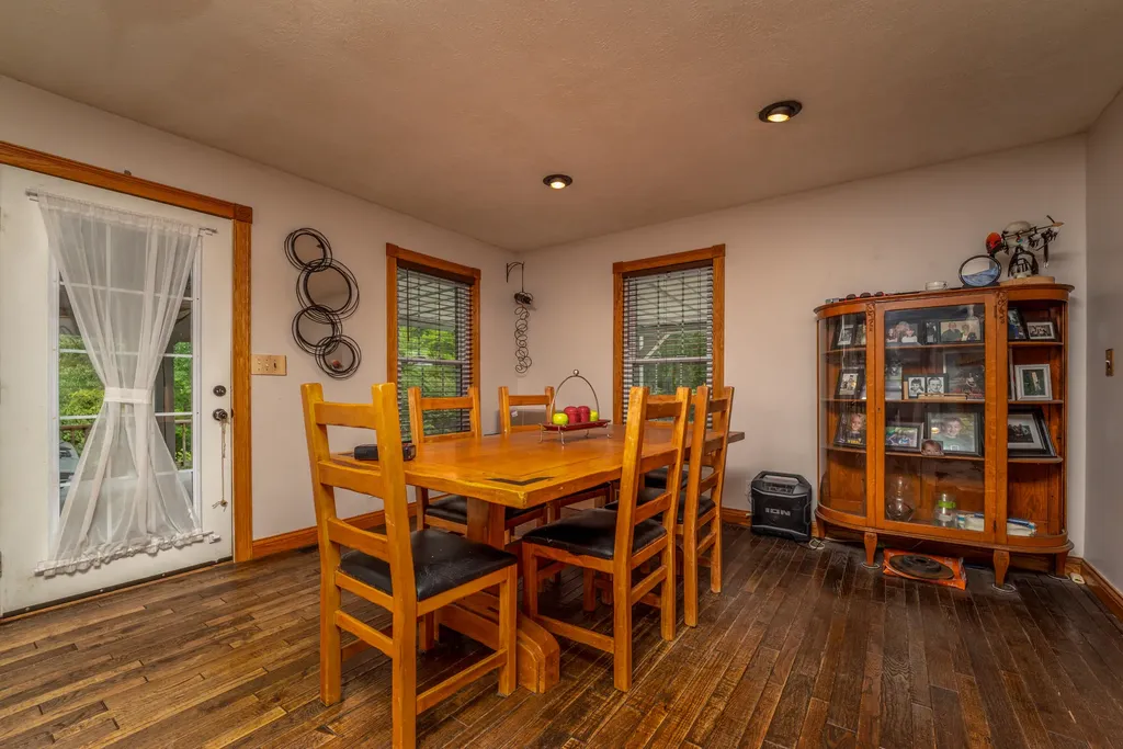 3414 Liberty Road West Liberty KY 41472