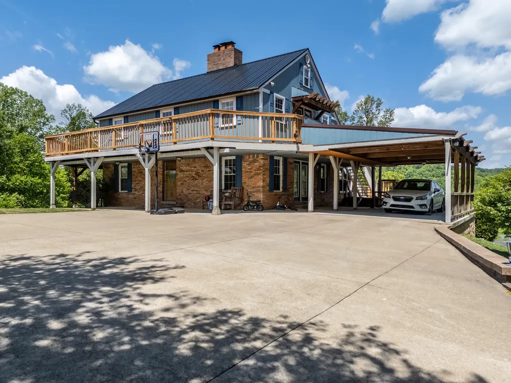 3414 Liberty Road West Liberty KY 41472