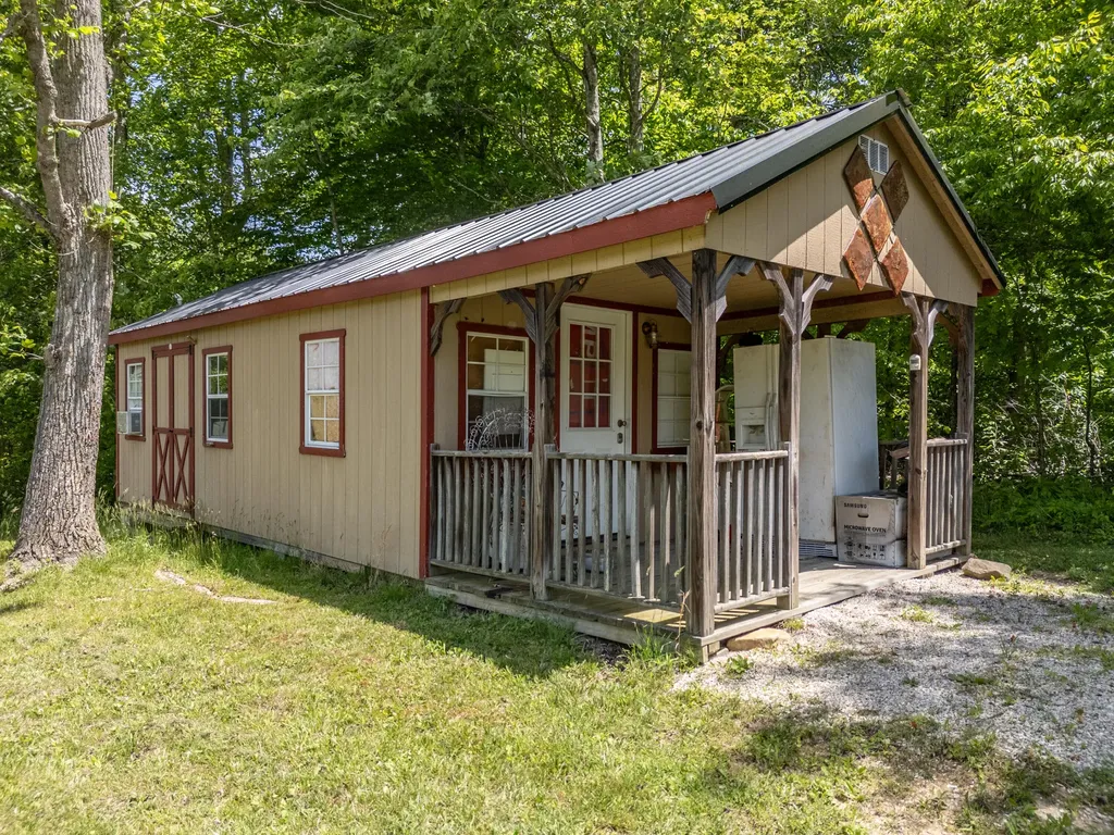 3414 Liberty Road West Liberty KY 41472