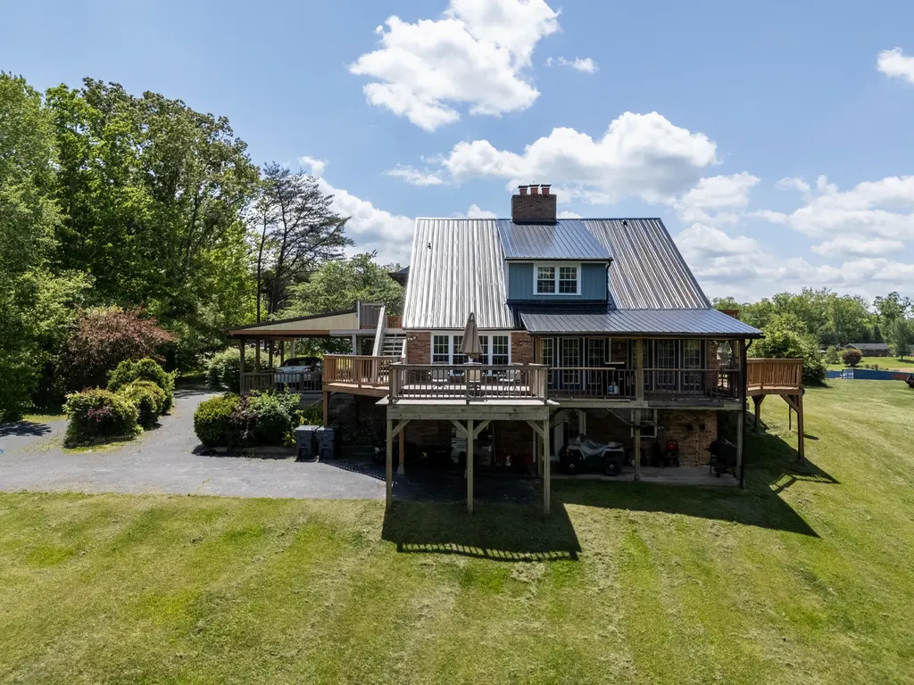 3414 Liberty Road West Liberty KY 41472