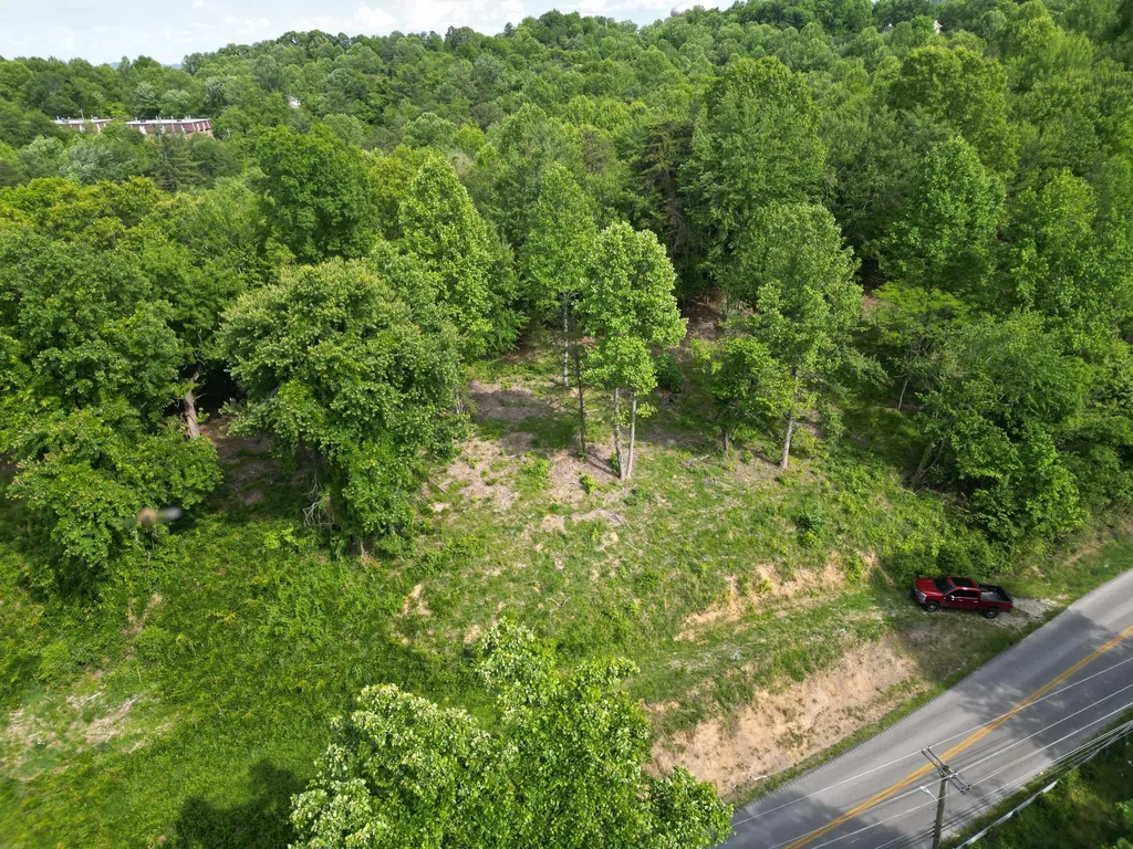 999 5th Street Road Corbin KY 40701