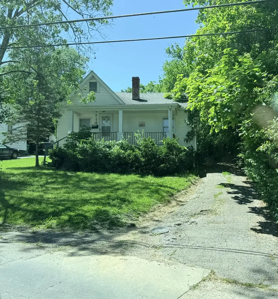 122 N Magnolia Street Harrodsburg KY 40330