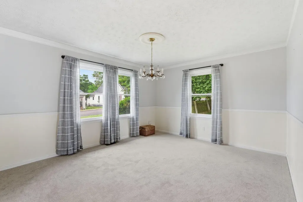208 W Brown Street Nicholasville KY 40356